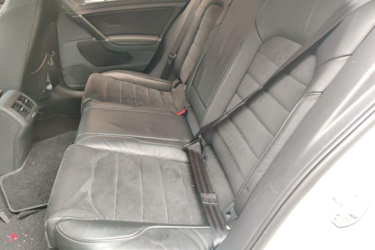 Used Volkswagen Golf 2018 230TSI Automatic Luxury Version Left Rear Seat