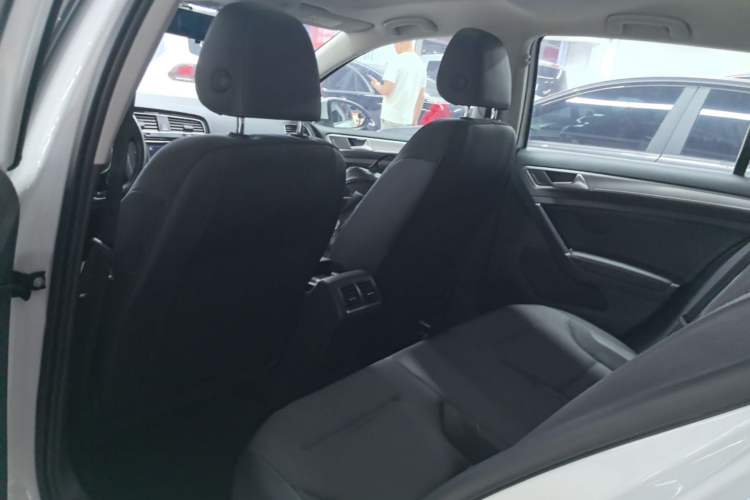 Used Volkswagen Golf 2018 1.6L Automatic Comfort Model Left Rear Seat