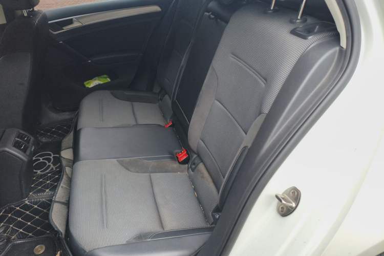 Used Volkswagen Golf 2018 1.6L Automatic Comfort Model Left Rear Seat