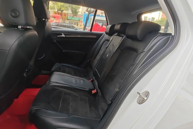 Used Volkswagen Golf 2018 230TSI Automatic Luxury Version Left Rear Seat