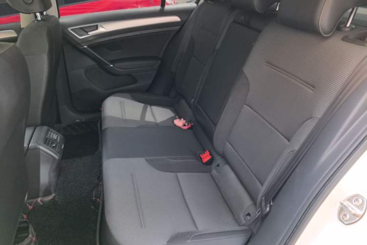 Used Volkswagen Golf 2018 1.6L Automatic Comfort Model Left Rear Seat
