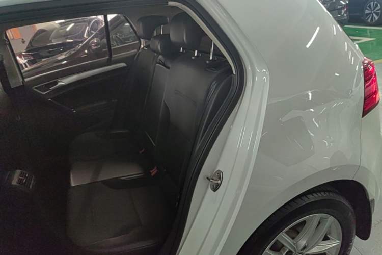 Used Volkswagen Golf 2018 230TSI Automatic Comfort Model Left Rear Seat