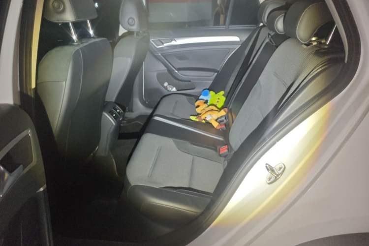 Used Volkswagen Golf 2018 230TSI Automatic Comfort Model Left Rear Seat