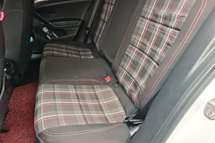 Used Volkswagen Golf 2018 1.6L Automatic Comfort Model Left Rear Seat
