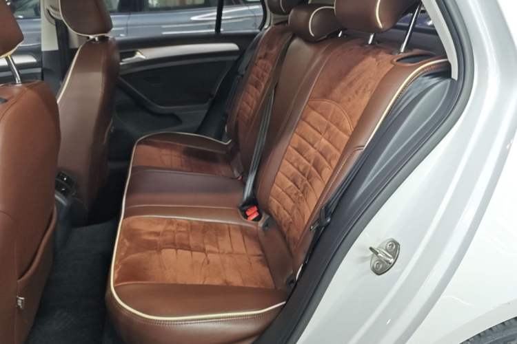 Used Volkswagen Golf 2018 1.6L Automatic Fashion Model Left Rear Seat