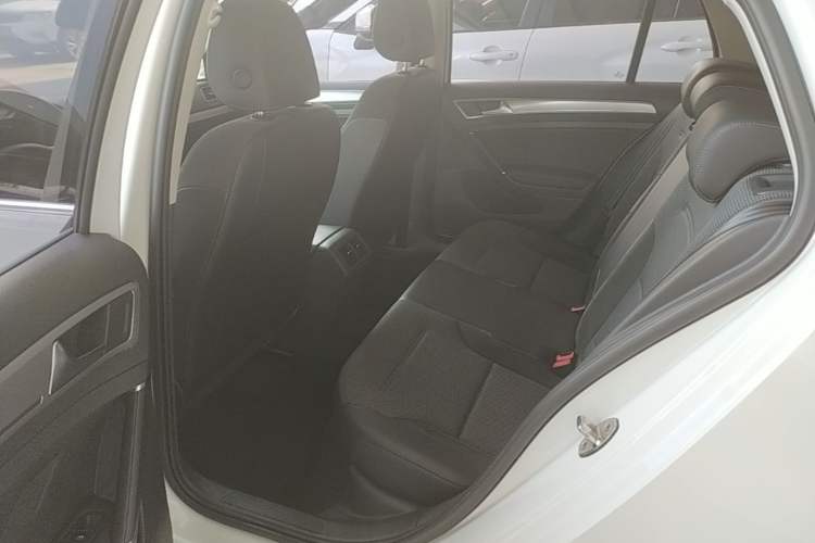 Used Volkswagen Golf 2018 230TSI Automatic Comfort Model Left Rear Seat