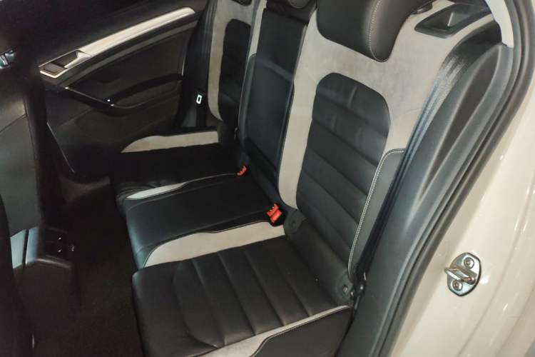 Used Volkswagen Golf 2018 230TSI Manual Comfort Version Left Rear Seat