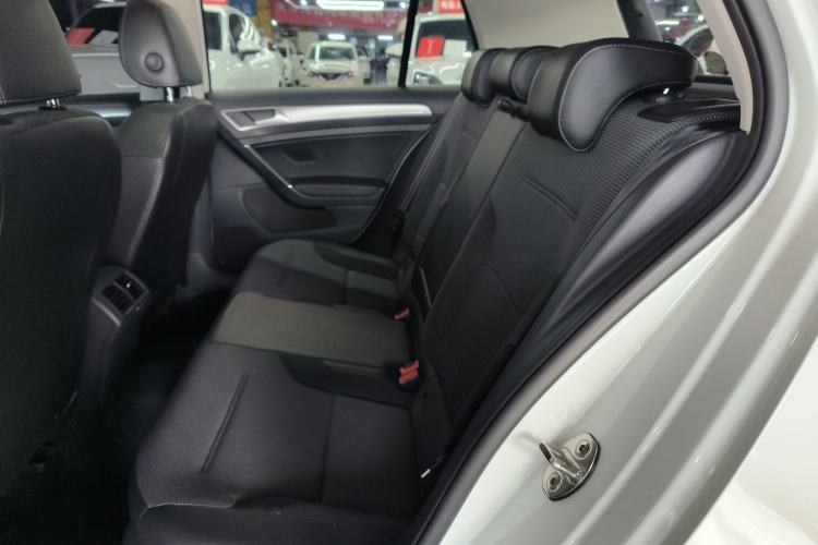Used Volkswagen Golf 2018 1.6L Automatic Comfort Model Left Rear Seat
