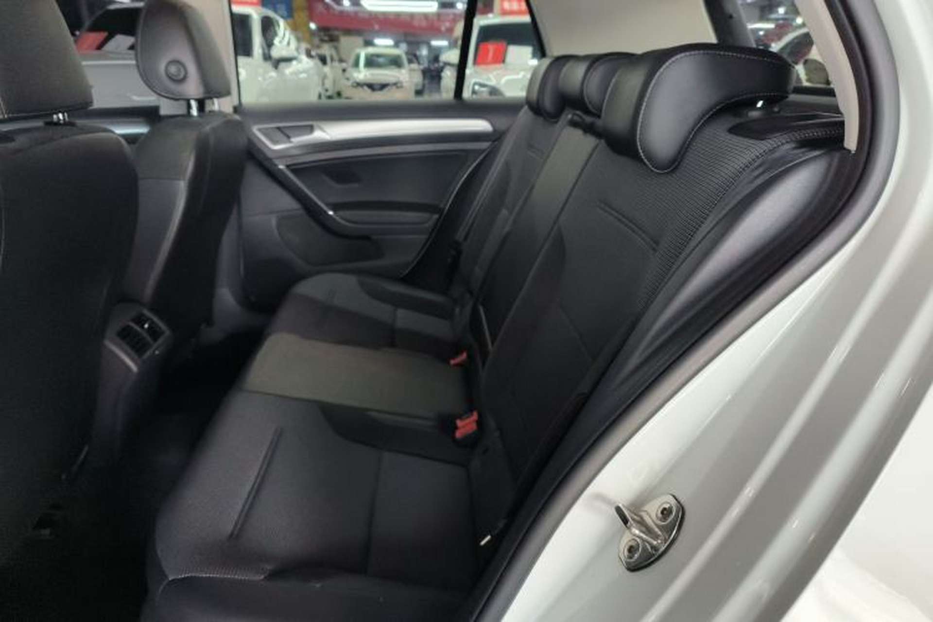 Used Volkswagen Golf 2018 1.6L Automatic Comfort Model Left Rear Seat