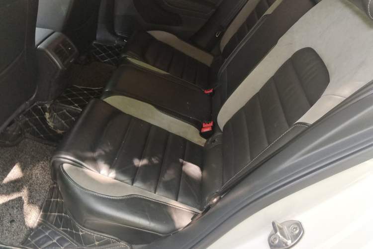 Used Volkswagen Golf 2018 280TSI Automatic R-Line Model Left Rear Seat