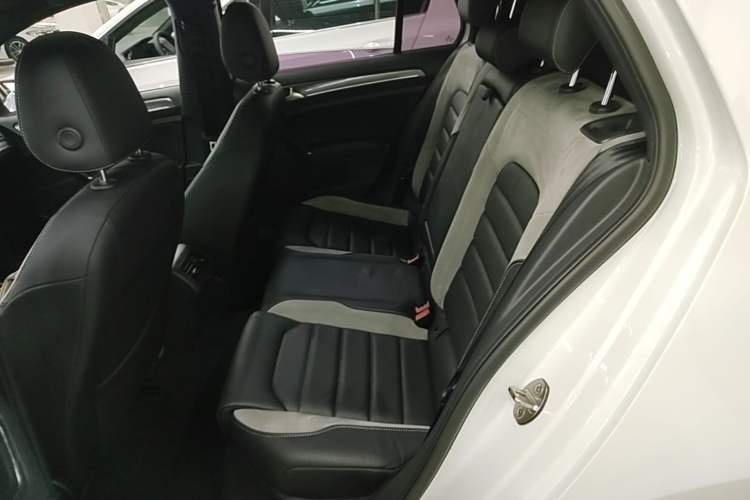Used Volkswagen Golf 2018 280TSI Automatic R-Line Model Left Rear Seat
