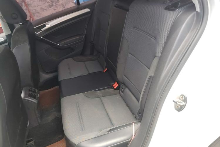 Used Volkswagen Golf 2018 1.6L Automatic Comfort Model Left Rear Seat