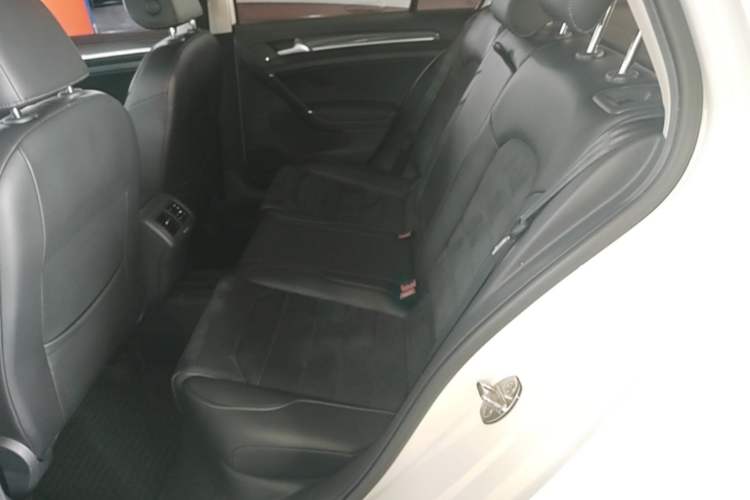 Used Volkswagen Golf 2018 230TSI Automatic Luxury Version Left Rear Seat