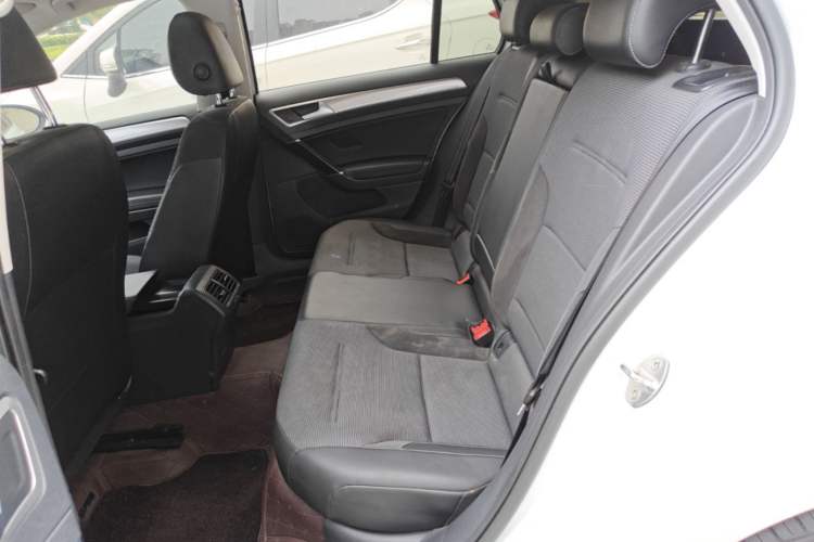 Used Volkswagen Golf 2018 230TSI Automatic Comfort Model Left Rear Seat