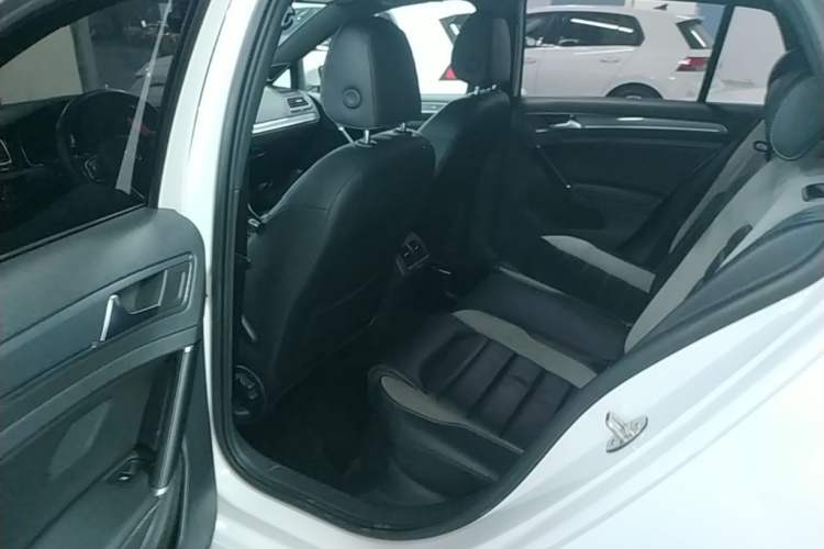 Used Volkswagen Golf 2018 280TSI Automatic R-Line Model Left Rear Seat