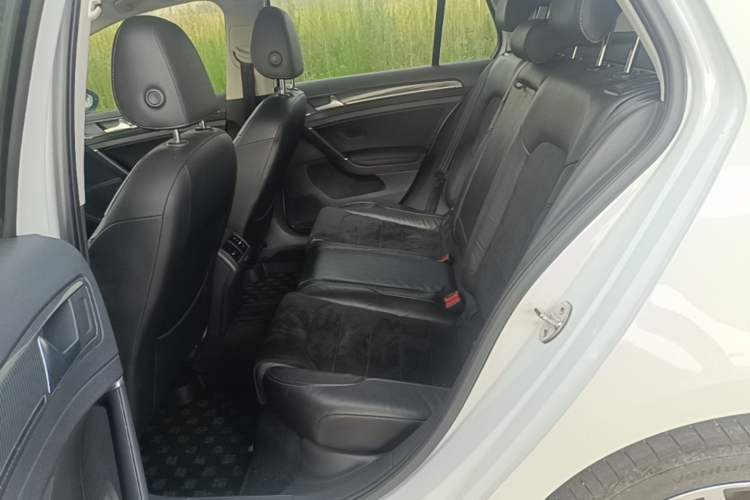 Used Volkswagen Golf 2018 230TSI Automatic Luxury Version Left Rear Seat