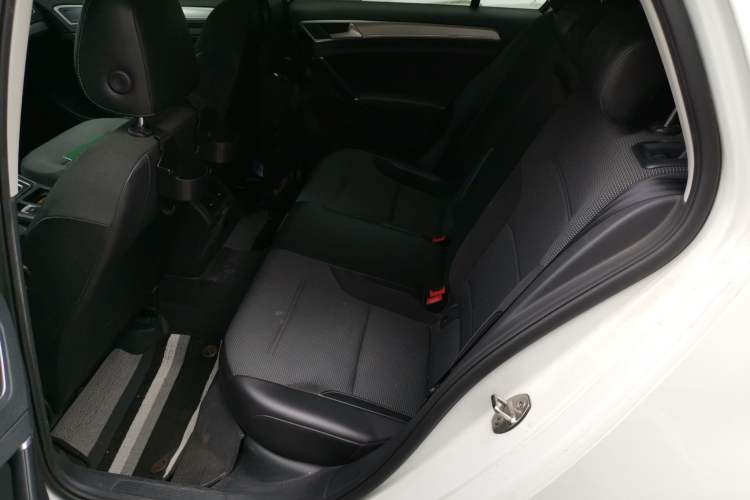 Used Volkswagen Golf 2018 1.6L Automatic Comfort Model Left Rear Seat