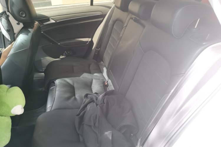Used Volkswagen Golf 2018 230TSI Automatic Luxury Version Left Rear Seat