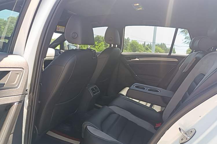 Used Volkswagen Golf 2018 280TSI Automatic R-Line Model Left Rear Seat