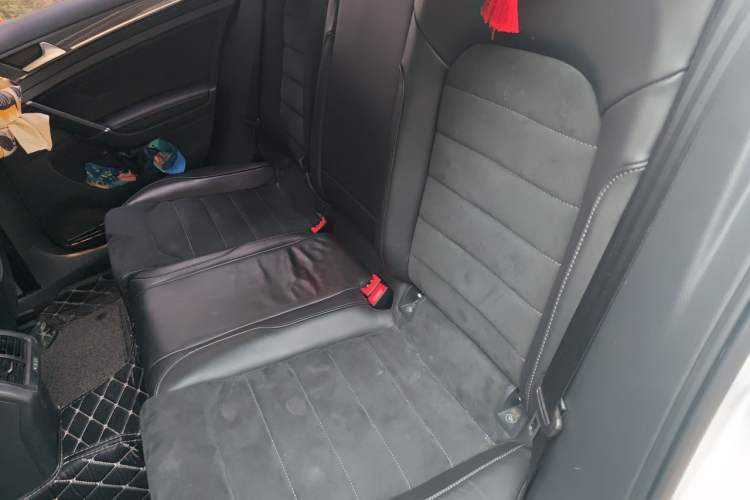 Used Volkswagen Golf 2018 230TSI Automatic Luxury Version Left Rear Seat