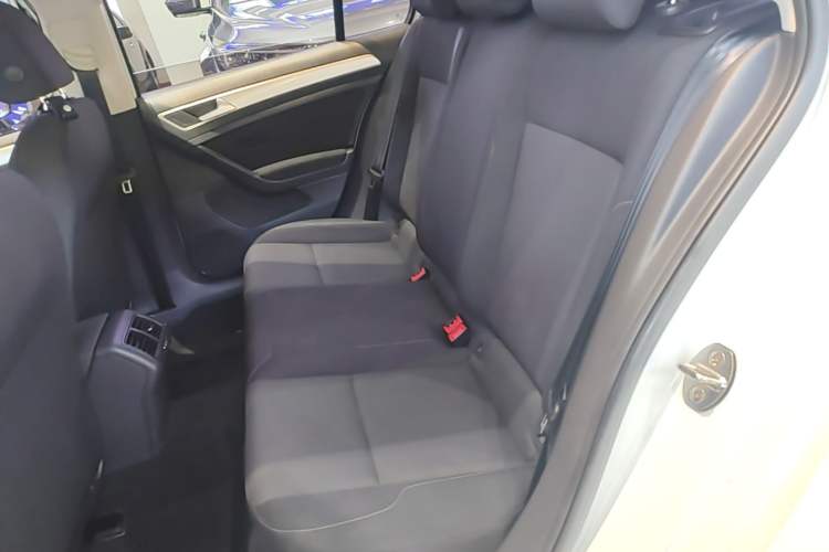 Used Volkswagen Golf 2018 1.6L Manual Fashion Edition Left Rear Seat