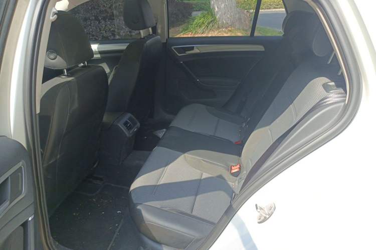 Used Volkswagen Golf 2018 1.6L Automatic Comfort Model Left Rear Seat