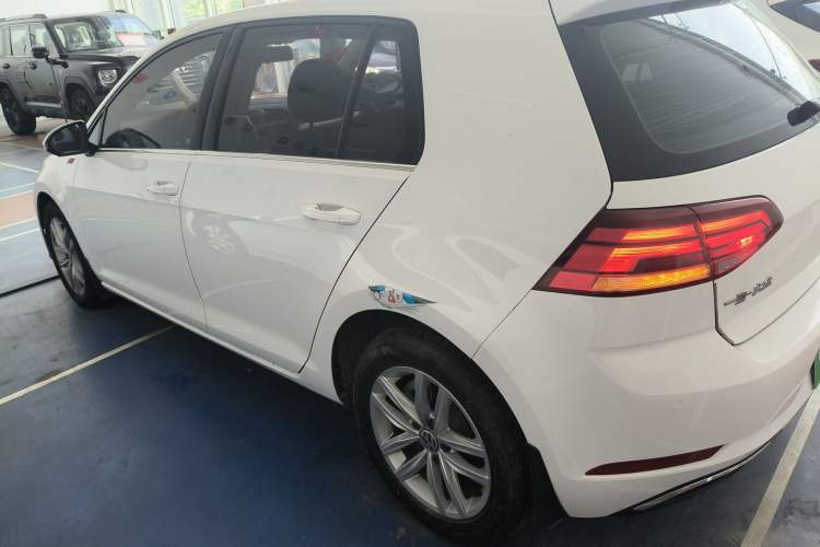 Used Volkswagen Golf 2018 1.6L Automatic Comfort Model Left Side