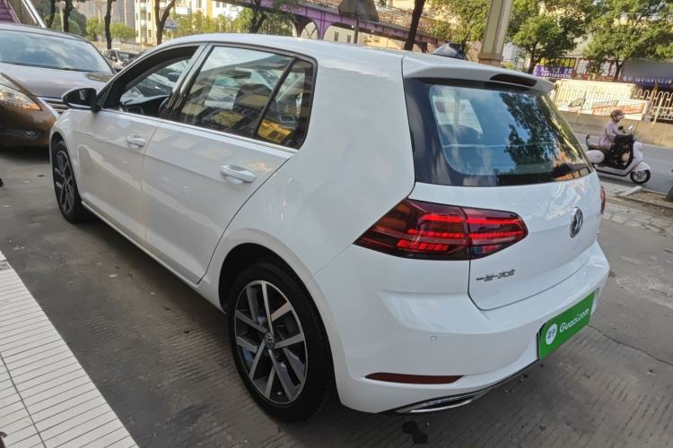 Used Volkswagen Golf 2018 230TSI Automatic Luxury Version Left Side