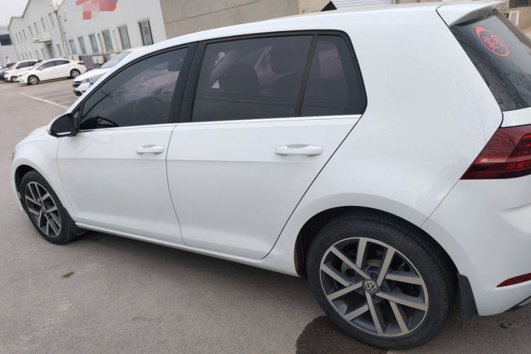 Used Volkswagen Golf 2018 230TSI Automatic Luxury Version Left Side