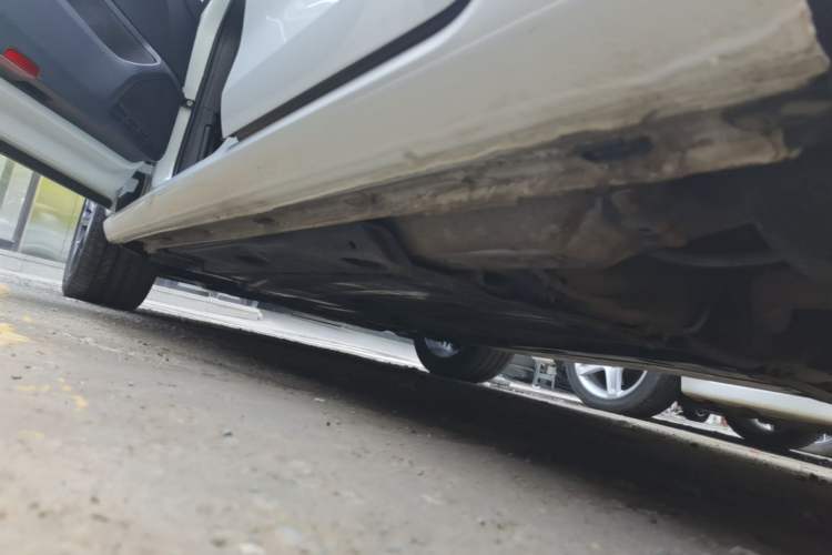 Used Volkswagen Golf 2018 230TSI Automatic Luxury Version Left Side Sill