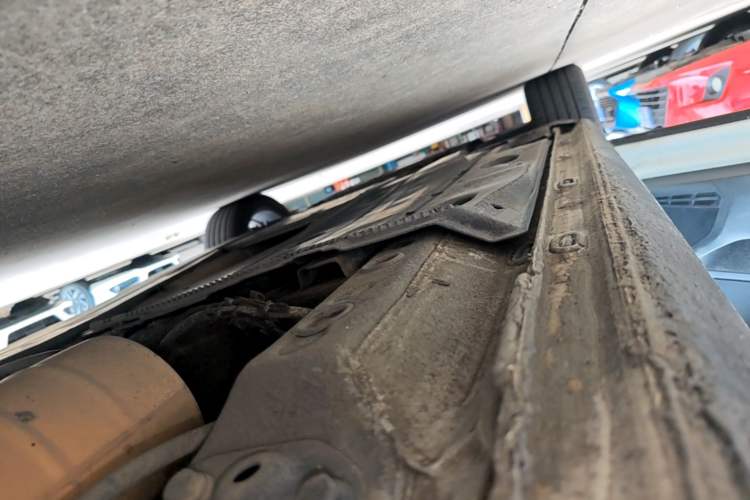 Used Volkswagen Golf 2018 230TSI Automatic Luxury Version Left Side Sill
