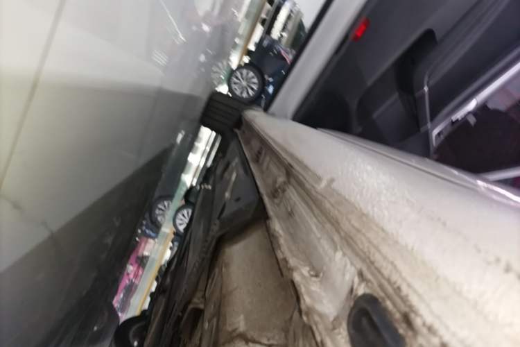Used Volkswagen Golf 2018 1.6L Automatic Comfort Model Left Side Sill