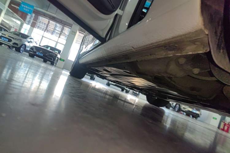 Used Volkswagen Golf 2018 230TSI Automatic Comfort Model Left Side Sill