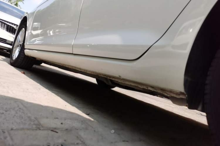 Used Volkswagen Golf 2018 1.6L Automatic Comfort Model Left Side Sill