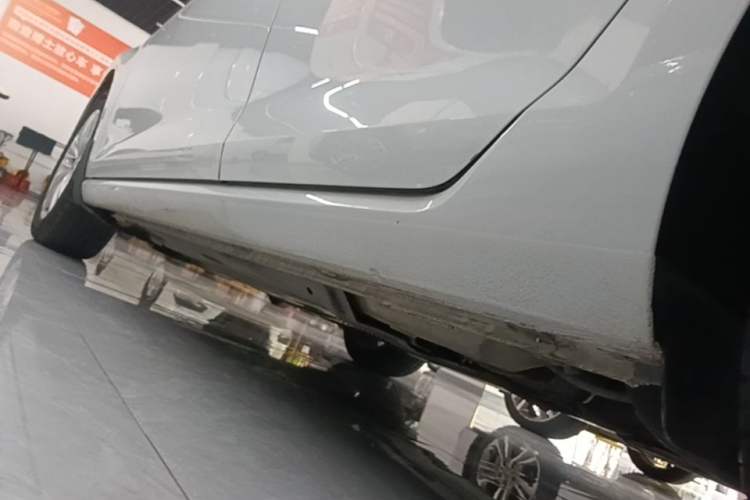 Used Volkswagen Golf 2018 230TSI Automatic Comfort Model Left Side Sill