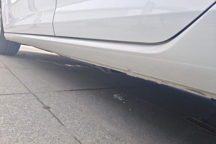 Used Volkswagen Golf 2018 1.6L Automatic Comfort Model Left Side Sill