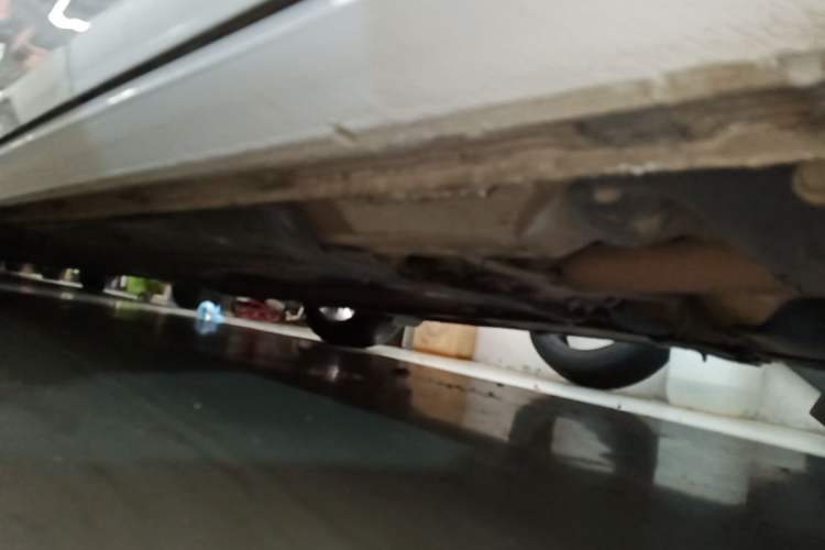 Used Volkswagen Golf 2018 1.6L Automatic Fashion Model Left Side Sill