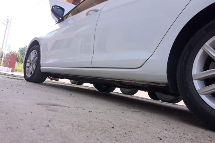 Used Volkswagen Golf 2018 230TSI Automatic Comfort Model Left Side Sill