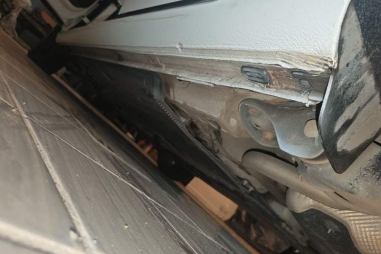 Used Volkswagen Golf 2018 1.6L Automatic Comfort Model Left Side Sill