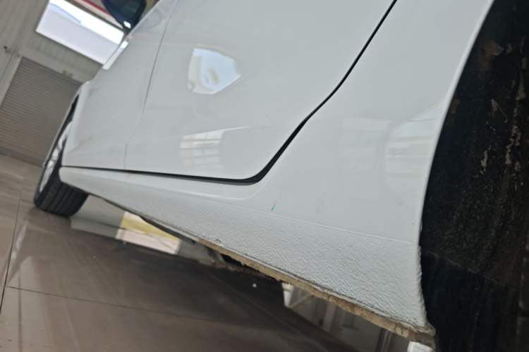 Used Volkswagen Golf 2018 230TSI Automatic Comfort Model Left Side Sill