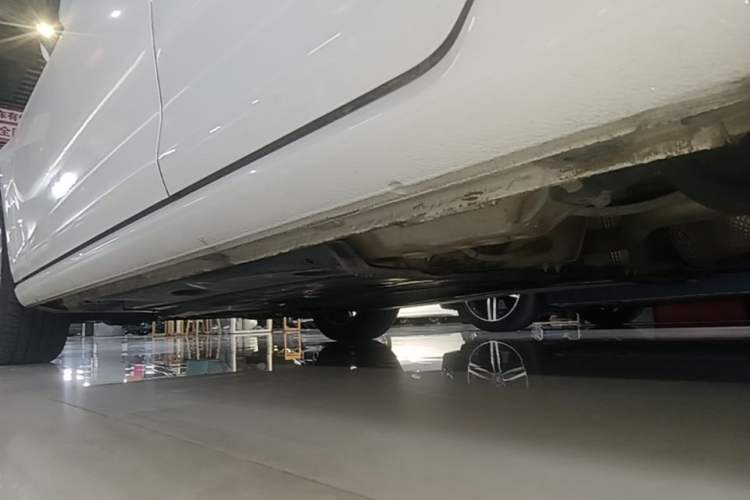 Used Volkswagen Golf 2018 230TSI Automatic Comfort Model Left Side Sill