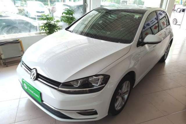 Ojetý Volkswagen Golf 2018 230TSI Automatic Comfort Model