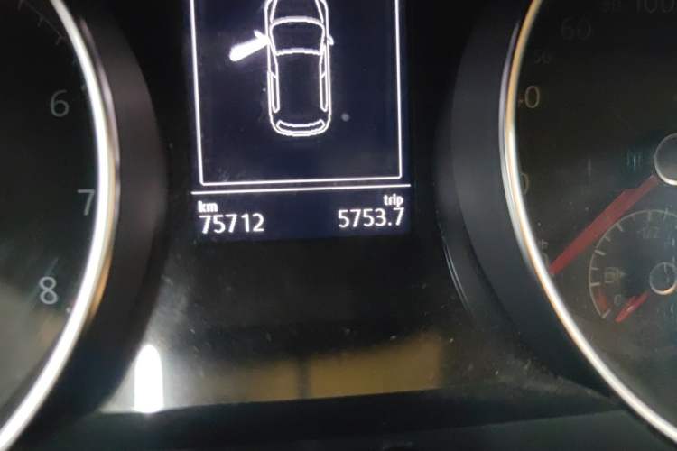 Used Volkswagen Golf 2018 1.6L Automatic Comfort Model Odometer Close Up