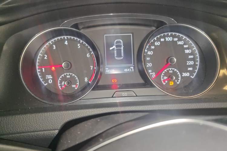 Used Volkswagen Golf 2018 1.6L Automatic Comfort Model Odometer Close Up
