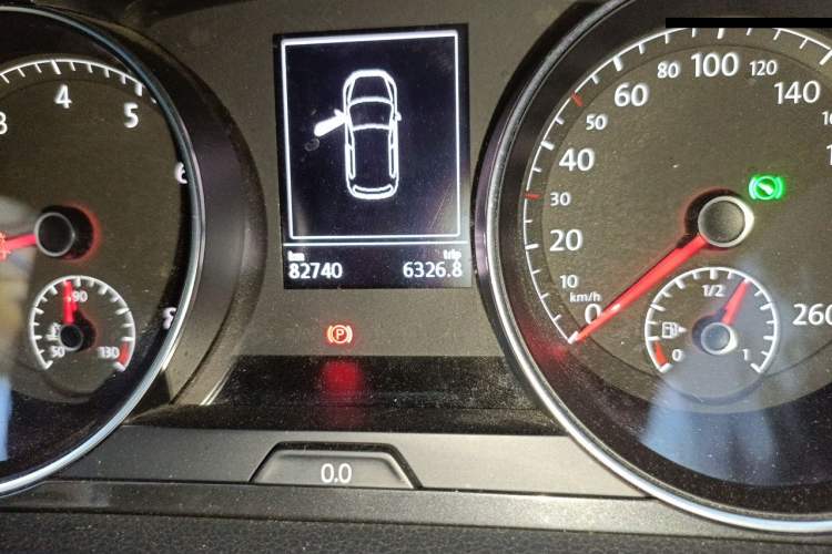Used Volkswagen Golf 2018 230TSI Automatic Comfort Model Odometer Close Up