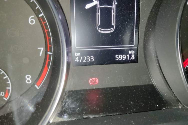 Used Volkswagen Golf 2018 230TSI Automatic Luxury Version Odometer Close Up