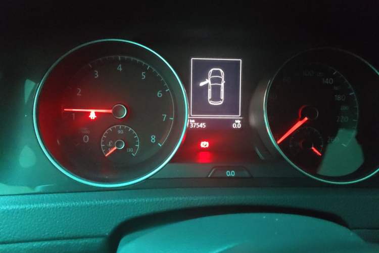 Used Volkswagen Golf 2018 230TSI Automatic Comfort Model Odometer Close Up