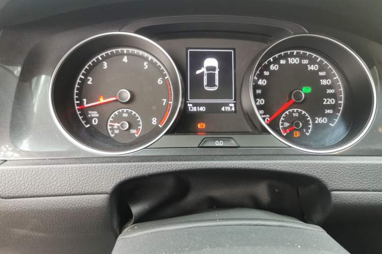 Used Volkswagen Golf 2018 230TSI Automatic Comfort Model Odometer Close Up