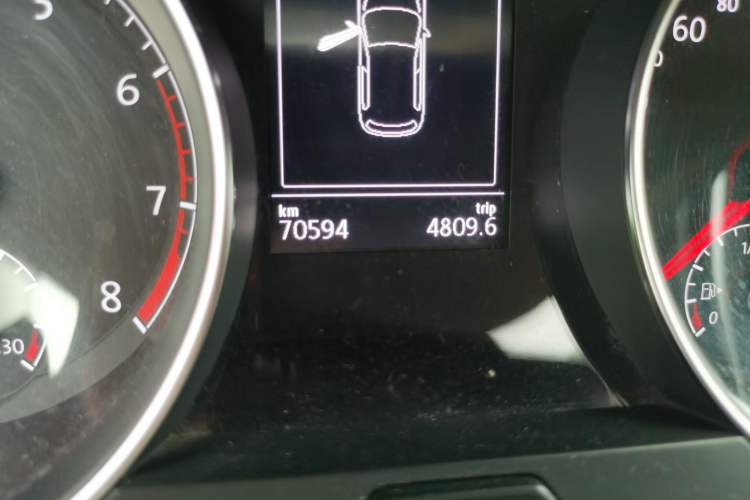 Used Volkswagen Golf 2018 230TSI Automatic Luxury Version Odometer Close Up