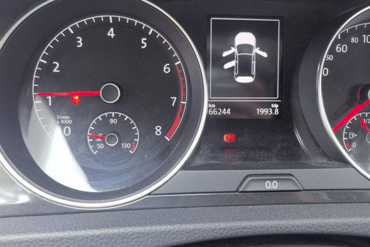 Used Volkswagen Golf 2018 230TSI Automatic Comfort Model Odometer Close Up